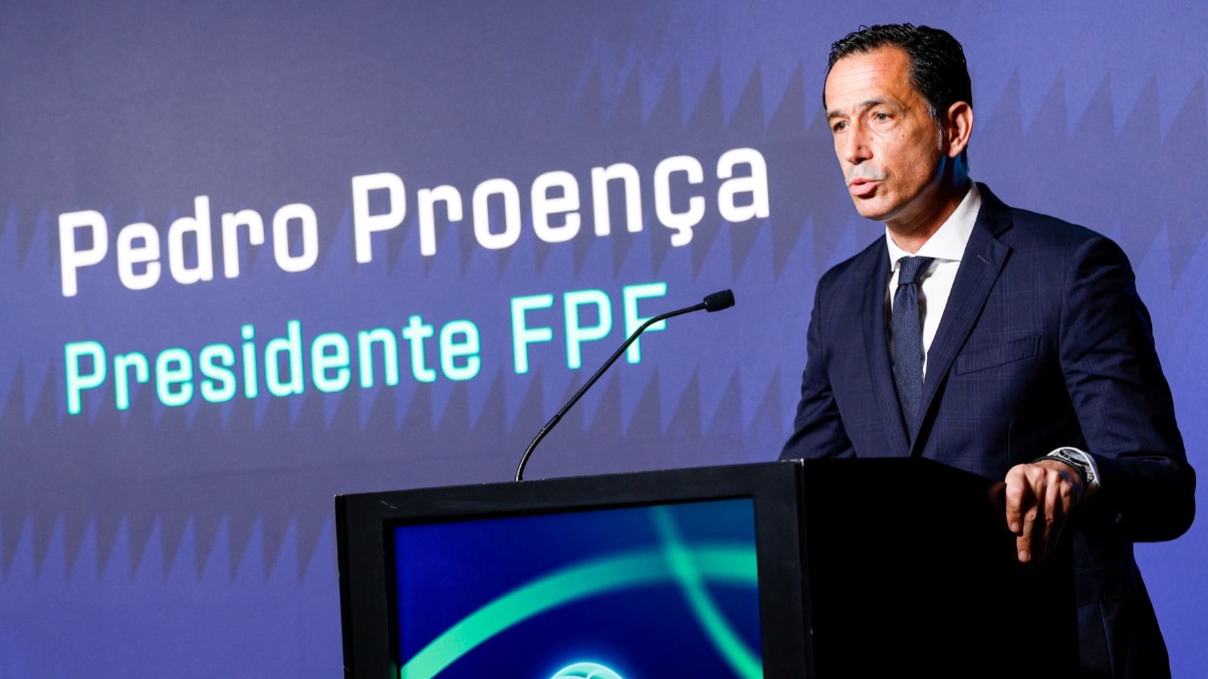 Microplanos estratégicos apresentados na Cidade do Futebol